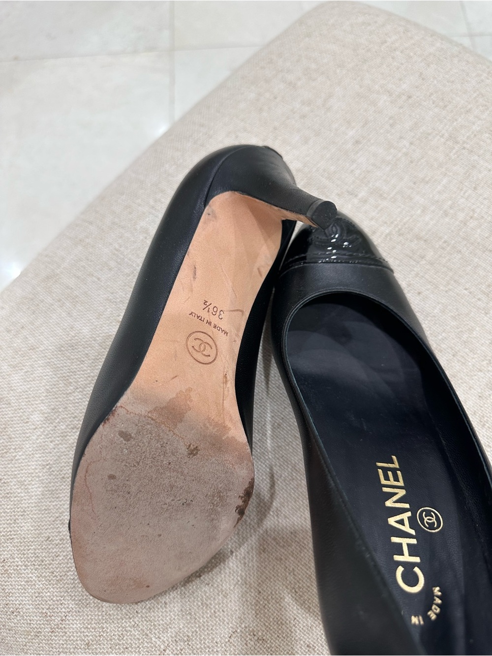 CHANEL Black Leather Pumps with Patent Cap-Toe - Picture 3 of 12